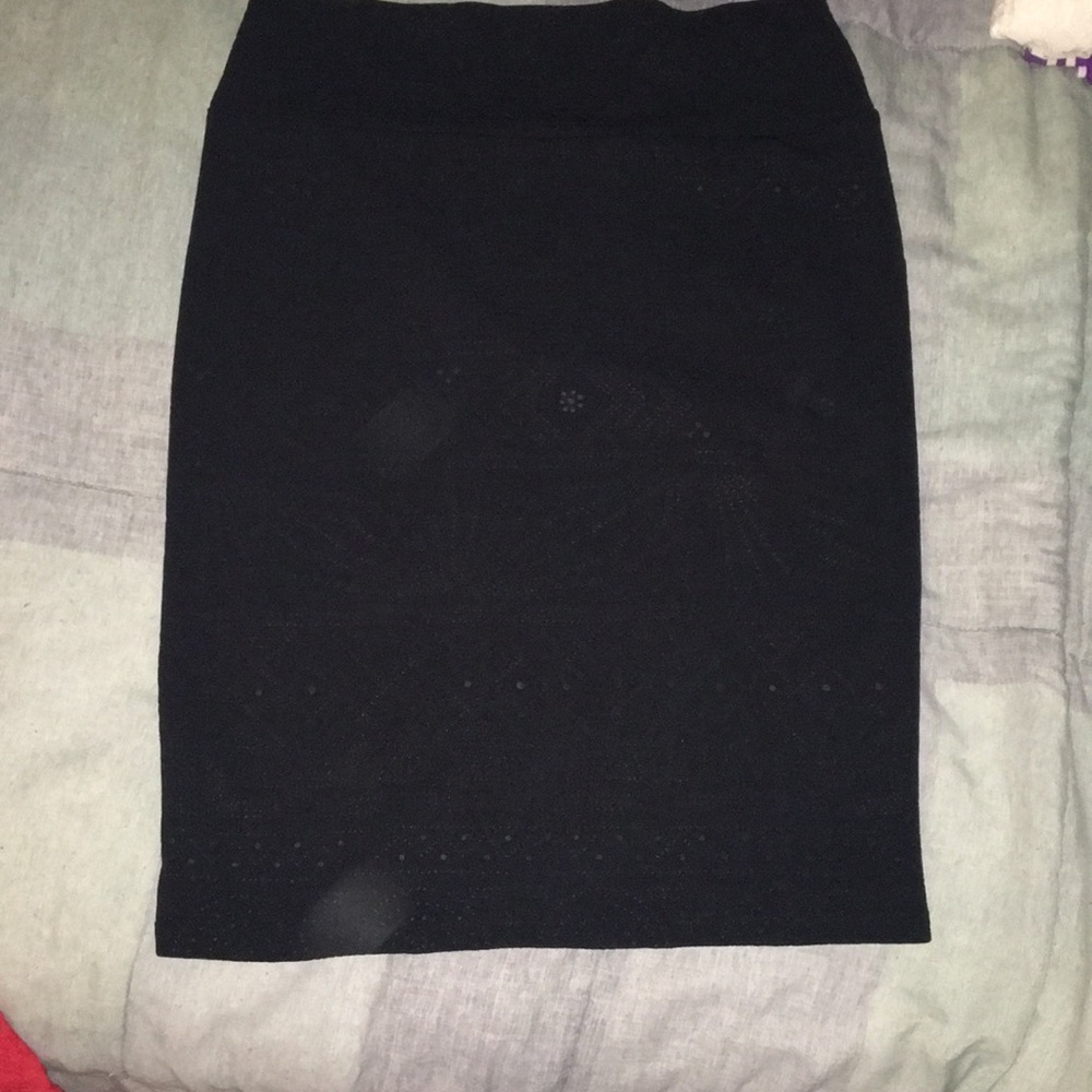Black pencil skirt with really pretty pattern